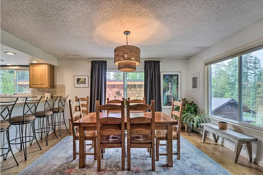 1863 Tamarack Ln — Photo 3