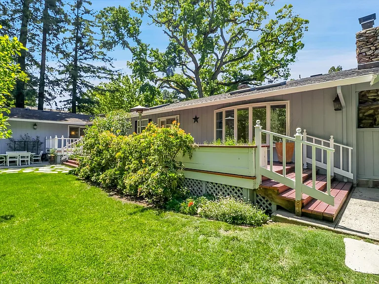 1064 Westridge Ave — Photo 30
