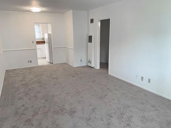 3rd image of 10507 Woodbine St #10507