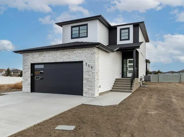 111 W Sierra Rd SW, Medicine Hat, AB T1B 0R6