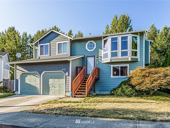 2nd image of 16823 Chinook Ln SE