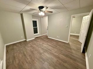 317 11th St #A, Marion, IA 52302