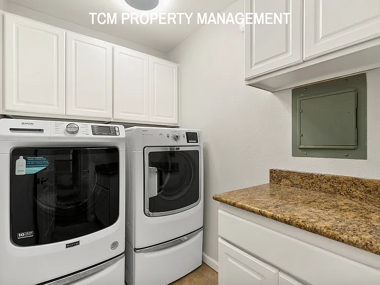 410 2nd Ave S #212 — Photo 9