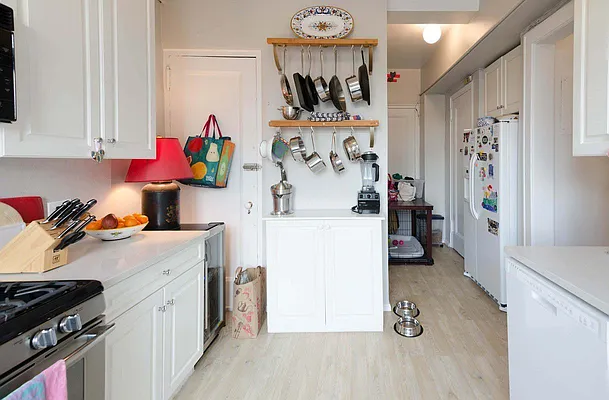 Rented by Rachel Realty | media 30