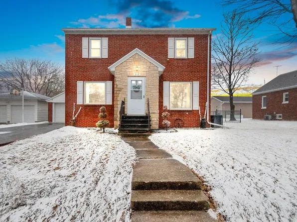 318 Main St, Luxemburg, WI 54217