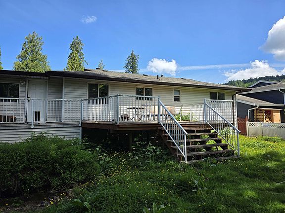 2nd image of 35378 Wells Gray Ave