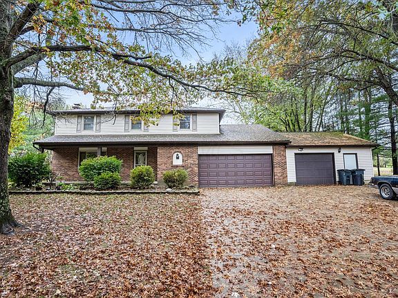 4th image of 7661 Ohio Northern Dr NW