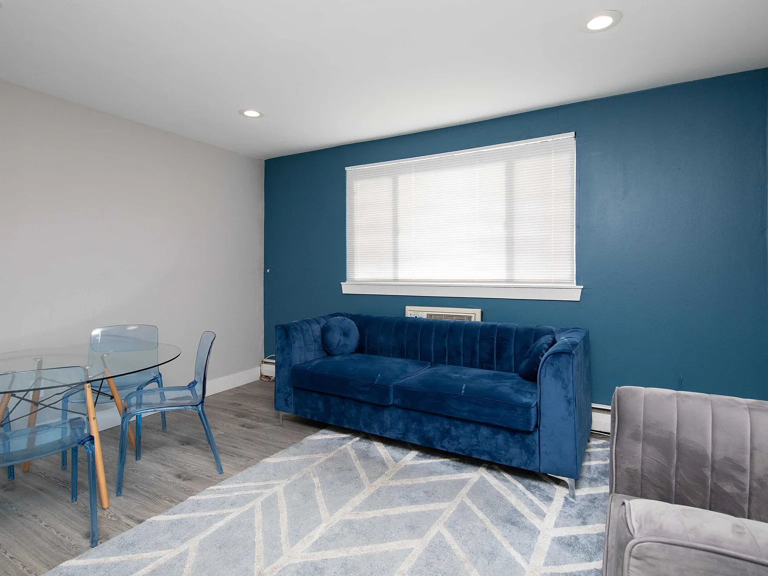 Holme Circle Apartments — Photo 2