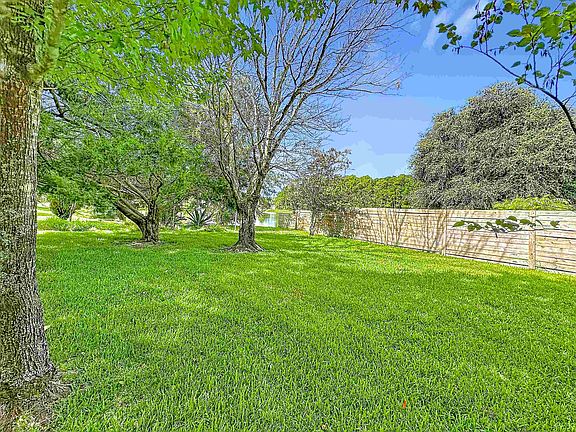 3rd image of 2905 Gray Jay Dr