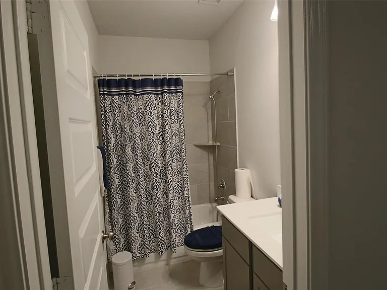 24727 Tanoureen Dr — Photo 36