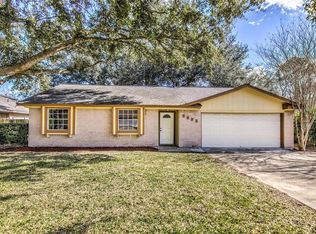2003 Jones St, Rosenberg, TX 77471