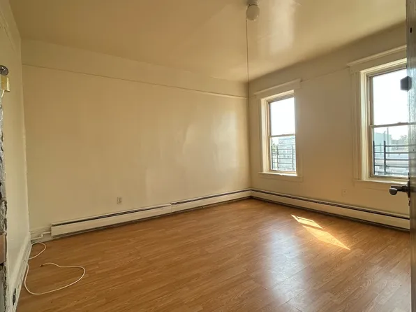 198 Delaware Avenue image 4 of 19