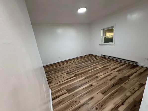 500 Clearview Dr #D, Martinsville, VA 24112