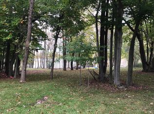 11810 N Schwemer Ln, Mequon, WI 53092