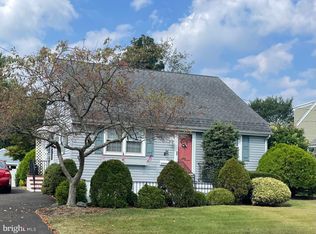 10 Dallas Ave, Haddon Heights, NJ 08035