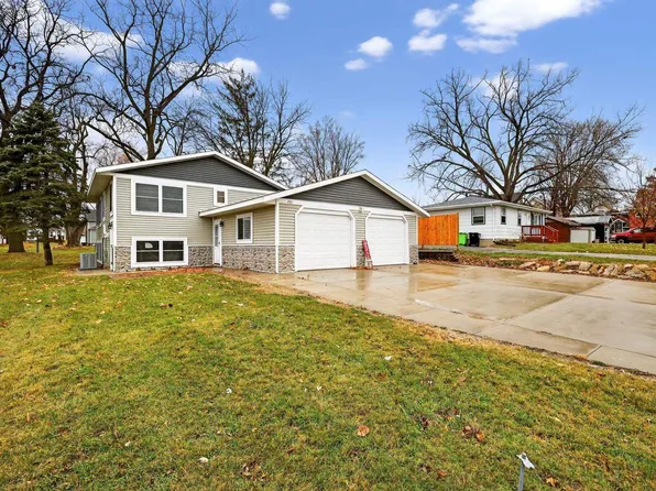 205 Ann Street, Fox Lake, WI 53933