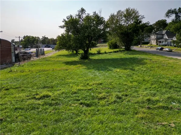 2012-2022 Jones St, Saint Joseph, MO 64501