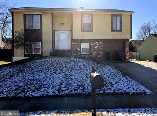 977 N Beecham Rd, Williamstown, NJ 08094