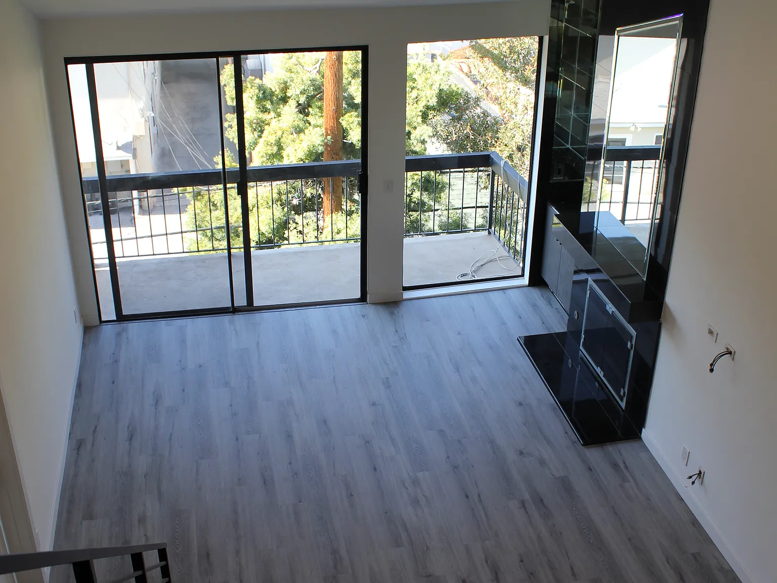 3 bed, 1429 sqft, $6,200 — Photo 1