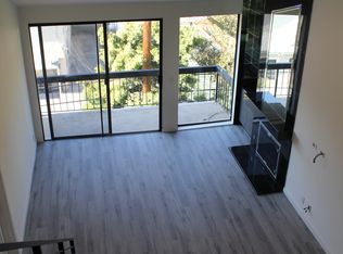 723 N Westmount Dr #303, West Hollywood, CA 90069