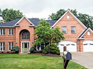 131 Snowberry Ln, Gibsonia, PA 15044