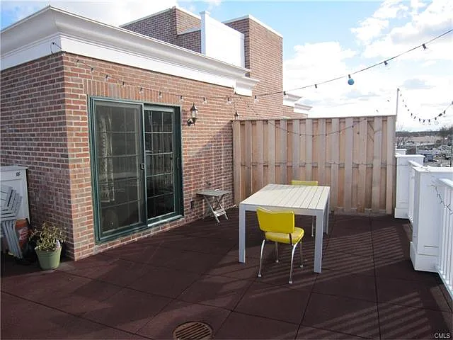 1 bed, 550 sqft, $2,300 — Photo 4