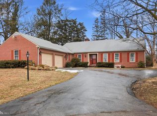 757 W Allens Ln, Philadelphia, PA 19119