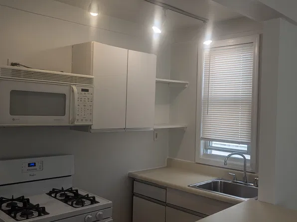 624 E Eleven Mile Rd APT 6, Royal Oak, MI 48067