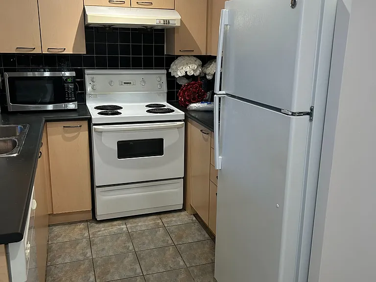 62 Suncrest Blvd #902 — Photo 8