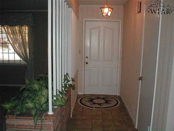 2nd image of 4443 Bonita Dr