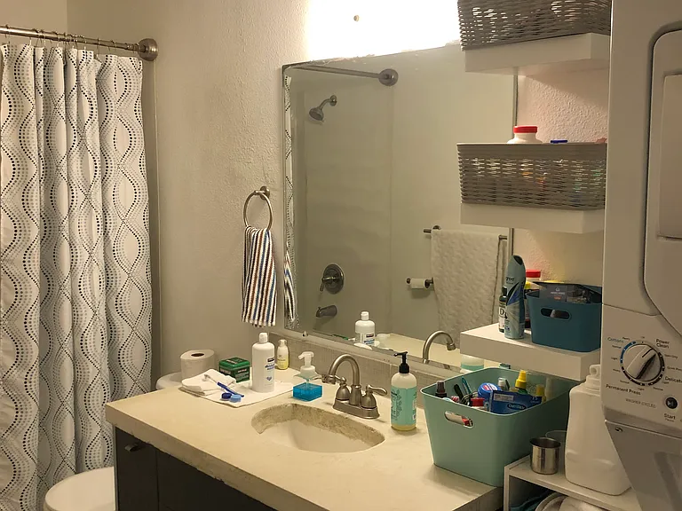 1608 W Olive St #4 — Photo 7