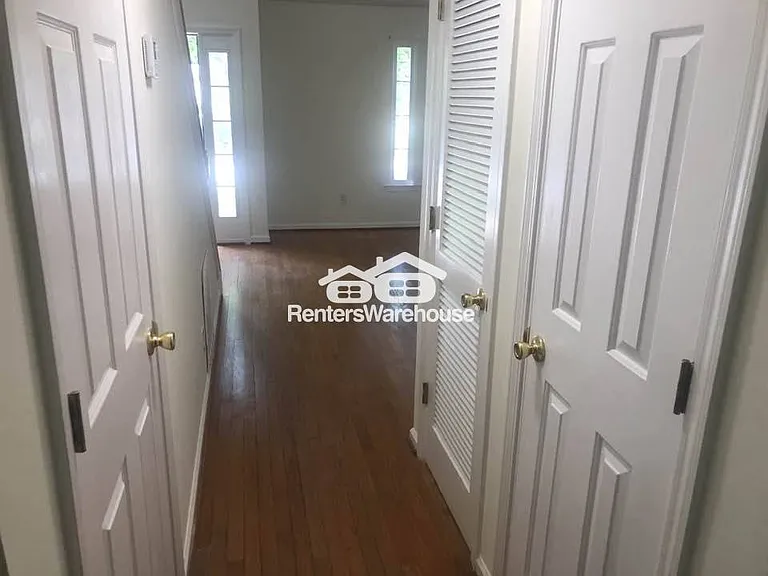 3564 Manchester Dr — Photo 12
