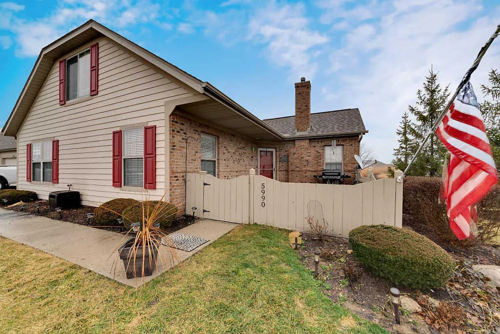 5990 Landings Pond Pl photo 1