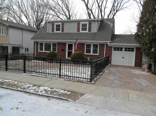 90 Highland Ave, Staten Island, NY 10301