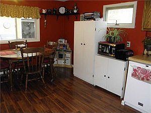 3rd image of 29 Knox Ave