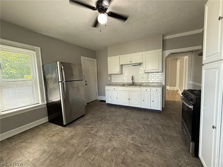 2602 Vega Ave — Photo 5