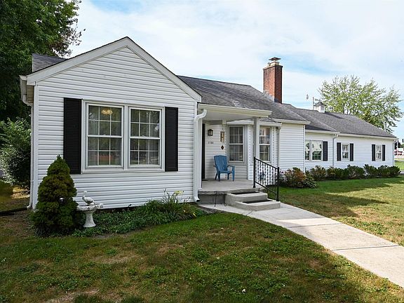 2nd image of 1755 W Walnut St