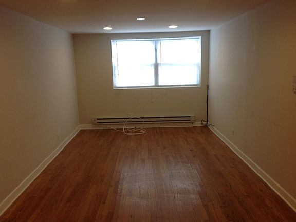 4th image of 5205 W Drummond Pl APT 3