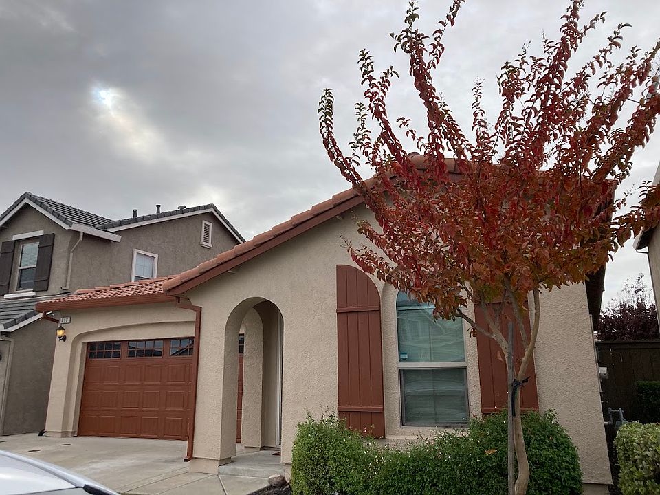 1st image of 810 Berry Creek Dr