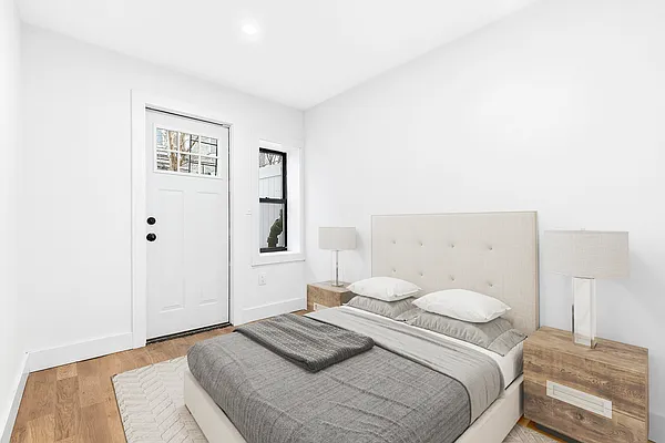 Rented by Compass | media 16