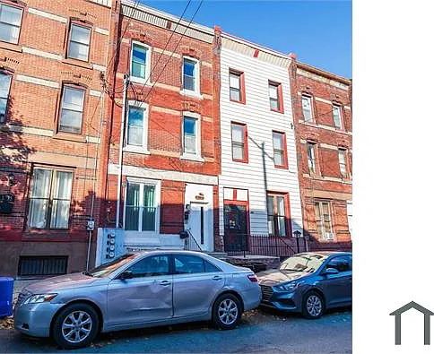 1833 W Master St #3