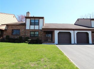 16 Wellington Ct, Sayreville, NJ