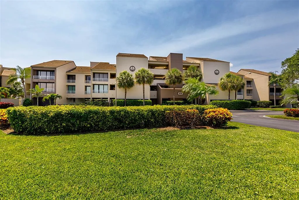 1 bed, 1.5 bath, 1085 sqft, $2,750 — Photo 2
