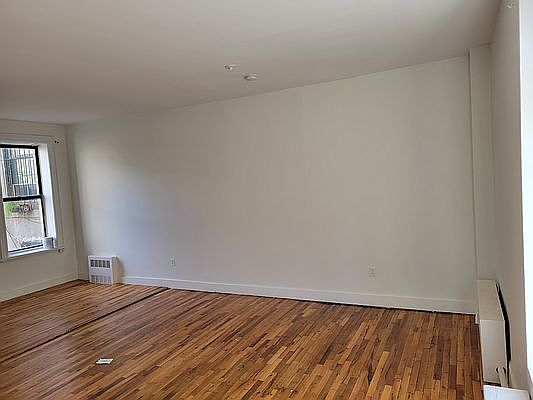1st image of 83 Wyckoff Ave #1D