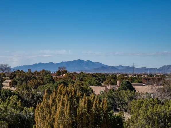 4 Camino Espejo, Santa Fe, NM 87507