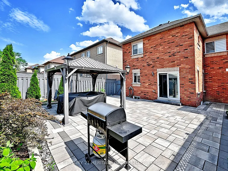 44 Equator Cres — Photo 31