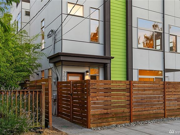 Fully fenced yard to enjoy