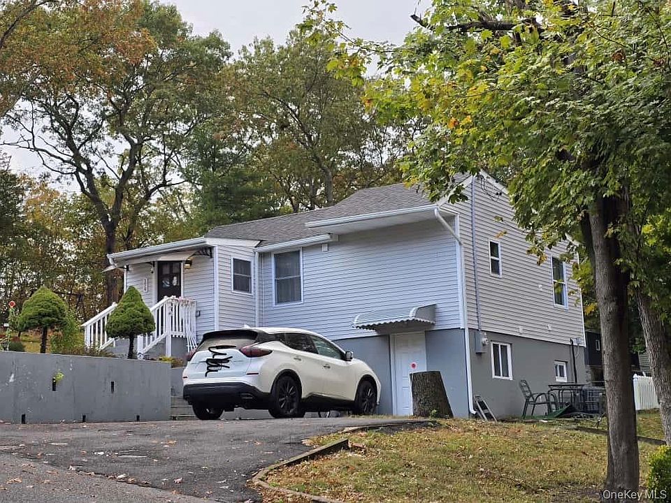 1st image of 174 Woodycrest Drive