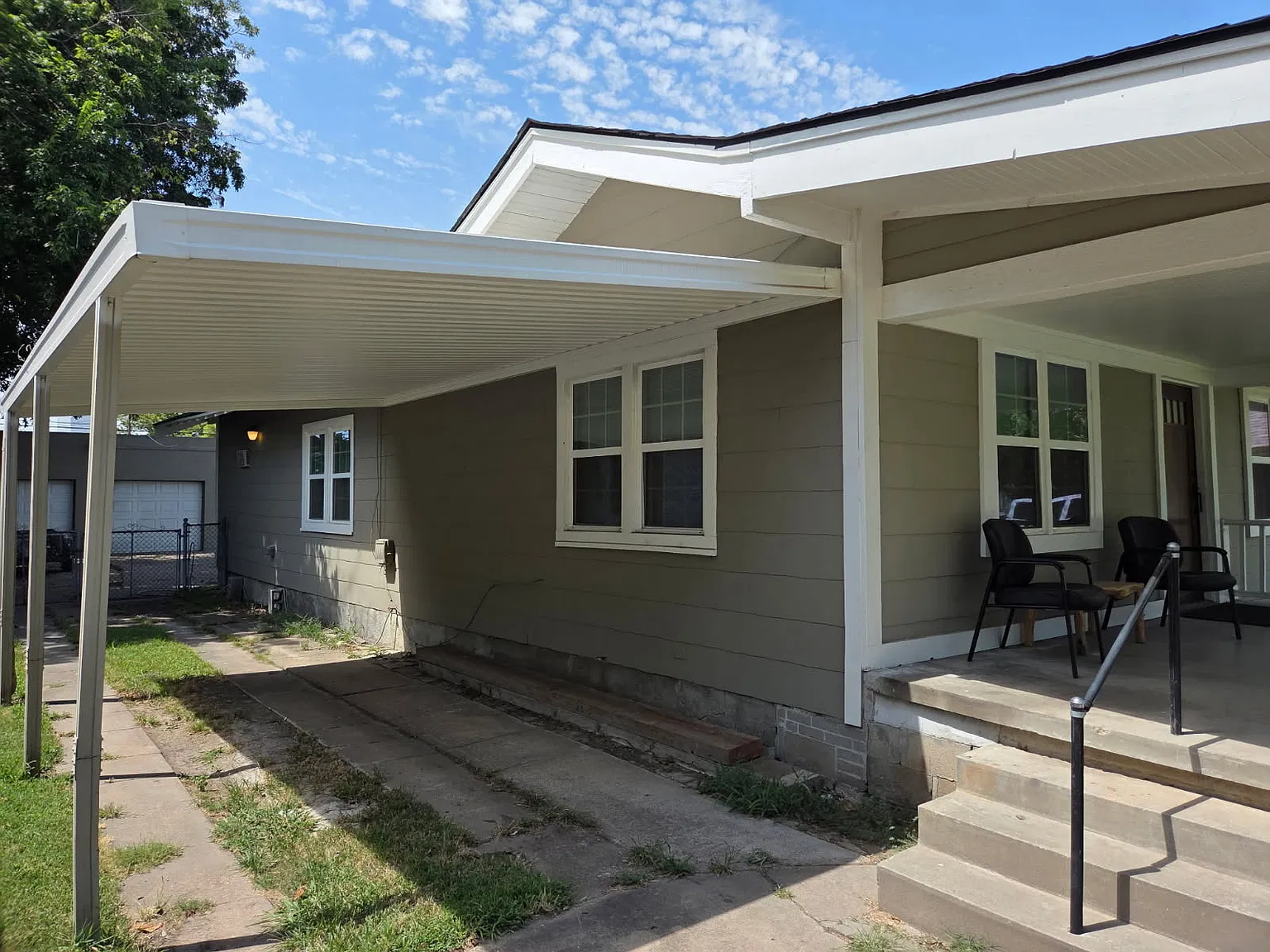 2 bed, 1.0 bath, 1268 sqft, $1,500 — Photo 2