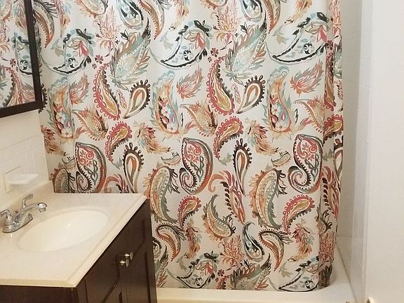 4th image of 4139 54th St APT 10